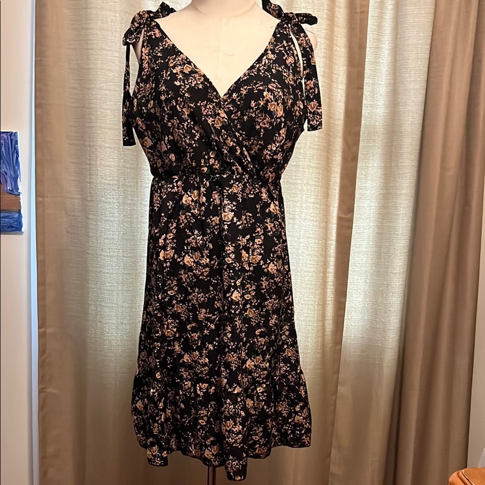 Black and Tan Floral Tie Shoulder Wrap Top Mini Sundress Womens Medium NWOT